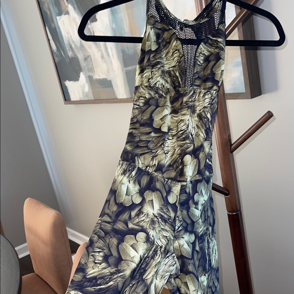 Chic Backless Feather Print Dress